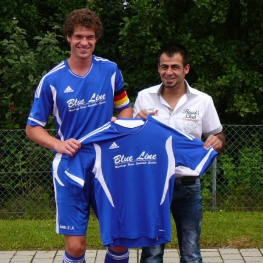 2012_Blue_Line_Trikotspende-1_01.jpg